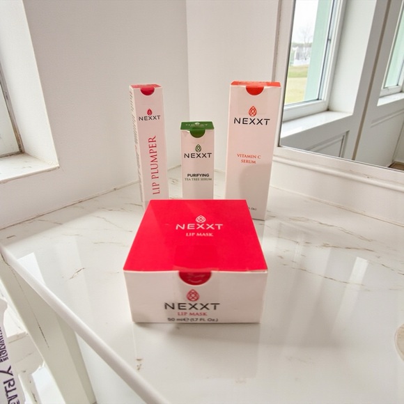 Nexxt Other - NEXXT Skincare Bundle Vitamin C Serum, Tea Tree Serum, Lip Plumper, Lip Mask NEW